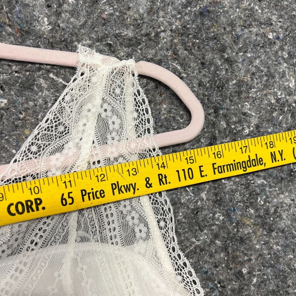 Lace Trim Ivory Camisole Top - Picture 5 of 13